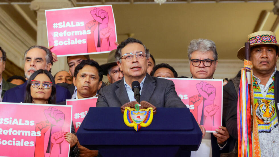 Gobierno Nacional presenta las 12 preguntas de la Consulta Popular.