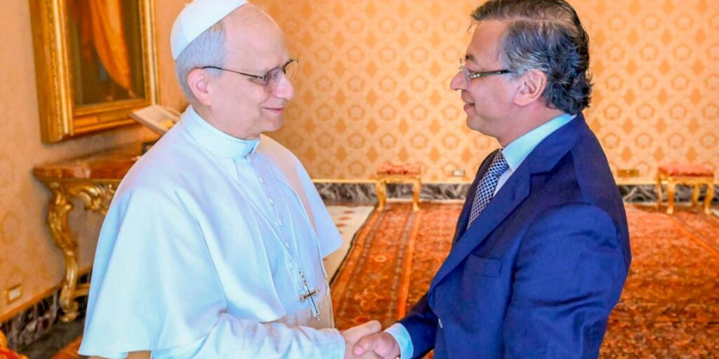 Paz Total: Eje del Encuentro entre Petro y el Papa León XIV.