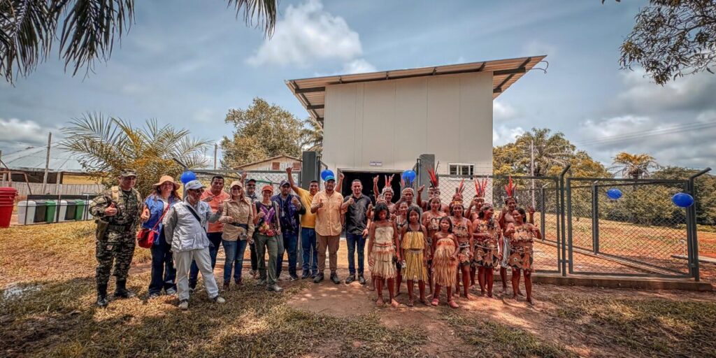 Comunidad indígena de Puerto Valencia, en Vaupés acceden a agua potable.