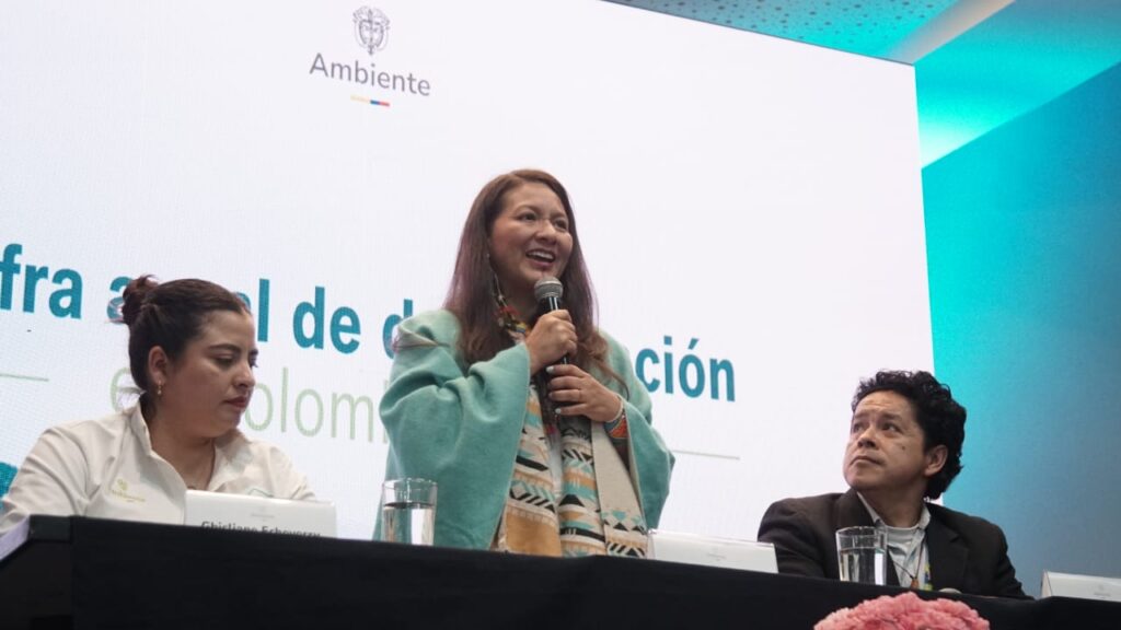 Colombia reduce la deforestación en un 34%, segunda cifra más baja en la historia.